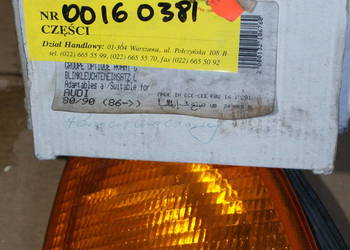 MIGACZ KIERUNEK LEWY PRZÓD POMARAŃCZOWY AUDI 80/90 86R NOWA