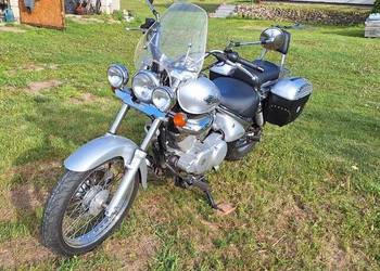 Susuki intruder 125