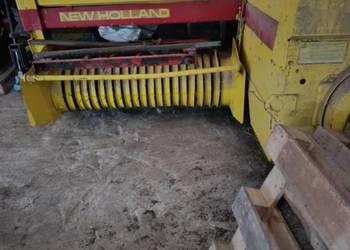 Prasa kostka New Holland