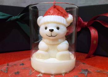 Świeca sojowa Świąteczny Miś - zapach świerku