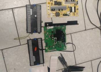 Sprzedam telewizor Samsung UETU8002K-sama elektronika