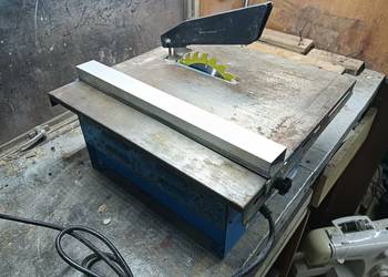 Piła do drewna 550W 230V stołowa pilarka przecinarka