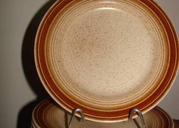 Churchill England Komespun Cottage talerz