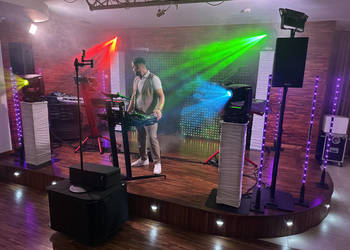 Tower pod ruchome głowy DNA TOTEM XL , wysokość 100 - 175 cm. 2 szt