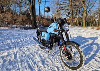 MZ ETZ251 e po renowacji Dozownik śruby ESKA plastikowy błotnik 1991