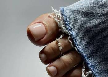 Manicure i pedicure – małe przyjemności, które zmieniają wiele