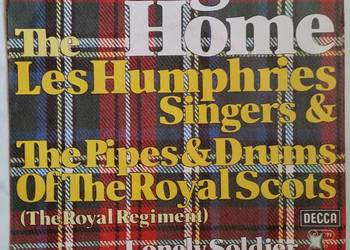The Les Humphries Singers & The Pipes & Drums Of The Royal Scots - Going ..