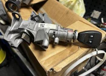 Chrysler Pt cruiser po lifcie stacyjka,kluczyk,korek wlewu Chrysler Pt cruiser po lifcie stacyjka,kluczyk,korek wlewu