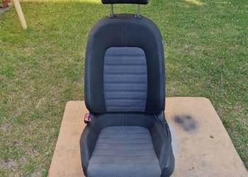 Fotele i boczki Volkswagen Passat CC