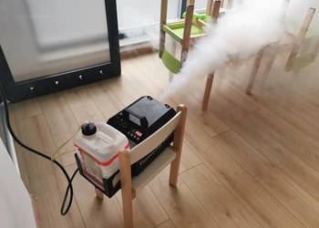 Ozonowanie pokoi sal domów aut po hospitalizacji na wirusy roztocza smród