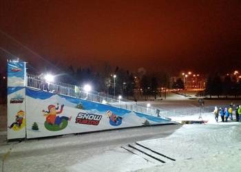 Atrakcja na ferie zimowe ,snowtubing, mobilna zjeżdżalnia pontonowa