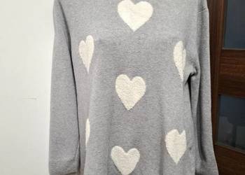 40-42 Swetr szary serca  sprężysty