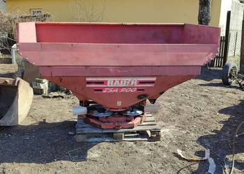 Rozsiewacz Rauch kuhn zsb 900 uszkodzony
