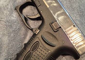 Pistolet Phantom hukowy.