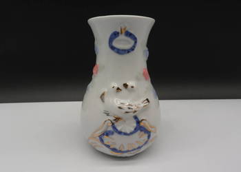 Wazon Porcelanowy – Motyw Gołębi