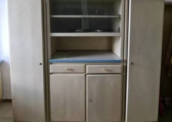 Kredens kuchenny z lat 50-tych