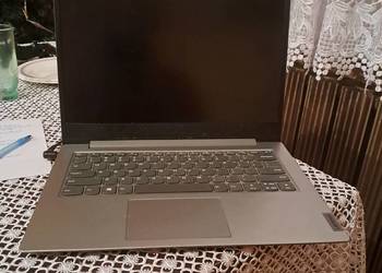 Sprzedam laptopa lenovo ideapad 1