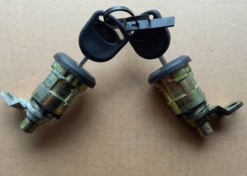 1068111 / 95VB - V220K51 - BC Wkładka drzwi przód Tr.LH+RH 1068111 / 95VB - V220K51 - BC Wkładka drzwi przód Tr.LH+RH