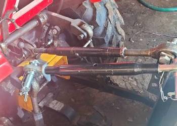 Dwa łączniki śruba rzymska jeden od Belarusa drugi od Ursus 360