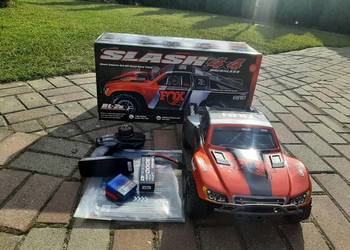 Traxxas slash 4x4, 1:10.