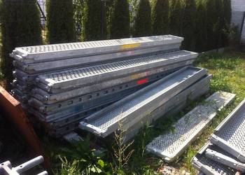 Rusztowanie elewacyjne używane 15,35x8,2 m Podest stalowy 3,07 m