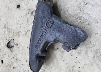 WYGŁUSZENIE BŁOTNIKA PRAWY PRZÓD MAZDA 3 BM 13-