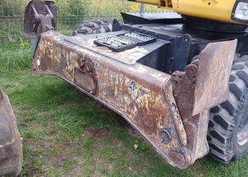 Podpory stabilizatory komatsu