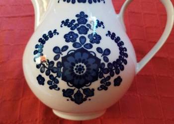 Porcelanowy dzbanek