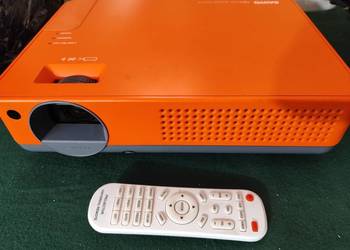 Projektor SANYO Lcd z pilotem USZKODZONY czytaj opis.