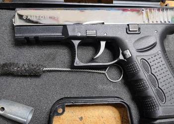 Pistolet hukowy Phantom 5,6mm.