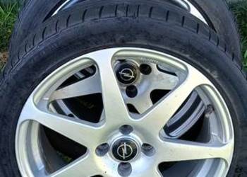 Felgi aluminiowe z oponami letnimi