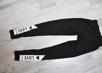 Czarne legginsy Sheln napis Love XS