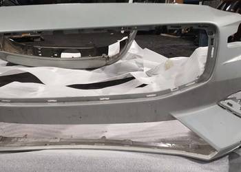 Zderzak przód przedni v60 II 18- lak 726