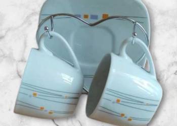 Komplet: 2 filiżanki + 2 spodki Komplet: 2 filiżanki + 2 spodki