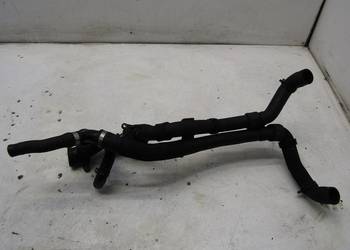 KRÓCIEC WODY OBUDOWA TERMOSTATU 1.4 TDI FABIA III 04B121071A