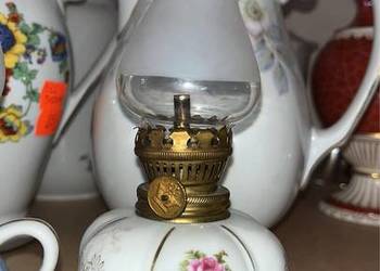 Lampka miniaturka. Z knotem. Z kloszem.