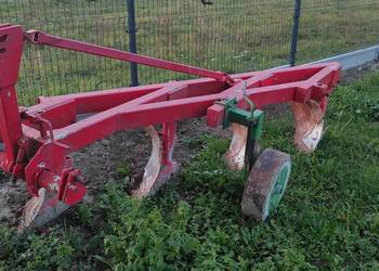 Pług 4 skibowy z krojem