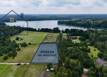 Atrakcyjna działka letniskowa nad jeziorem.