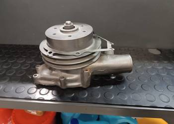 Pompa wodna z kołem pasowym 2 paski Claas, MF