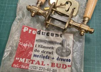 Klamka mosiądz + drewno
