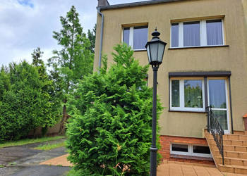 Przestronny bliźniak z ogrodem, tarasem i garażem. pow: 220 m²
