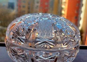 Piękna, bombonierka, kryształowa PRL.