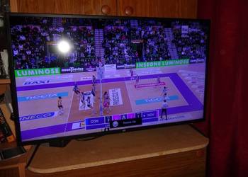 Telewizor 40'' JTC LED, UHD (3840x2160)