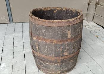 Zabytkowa drewniana beczka kwietnik ozdoba gadżet rolnictwo skansen donica