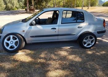 Sprzedam samochód osobowy Renault Thalia po serwisie 7,5 lpg/100 km