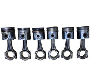 TŁOK - 87803394 NEW HOLLAND  T4.105, CASE ORYGINAŁ