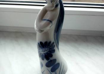 Figurka , dziewczyna, wysoka piękna porcelana Figurka , dziewczyna, wysoka piękna porcelana