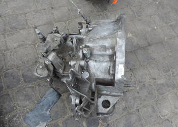 SKRZYNIA BIEGÓW RENAULT SCENIC II 1.9 DCI 8200559512