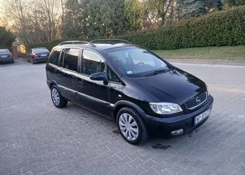 Opel Zafira z Hakiem i długimi opłatami 2002r 2.0 dti