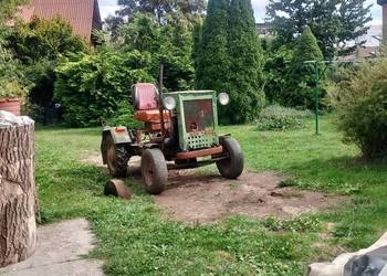 Traktor sam ciągnik